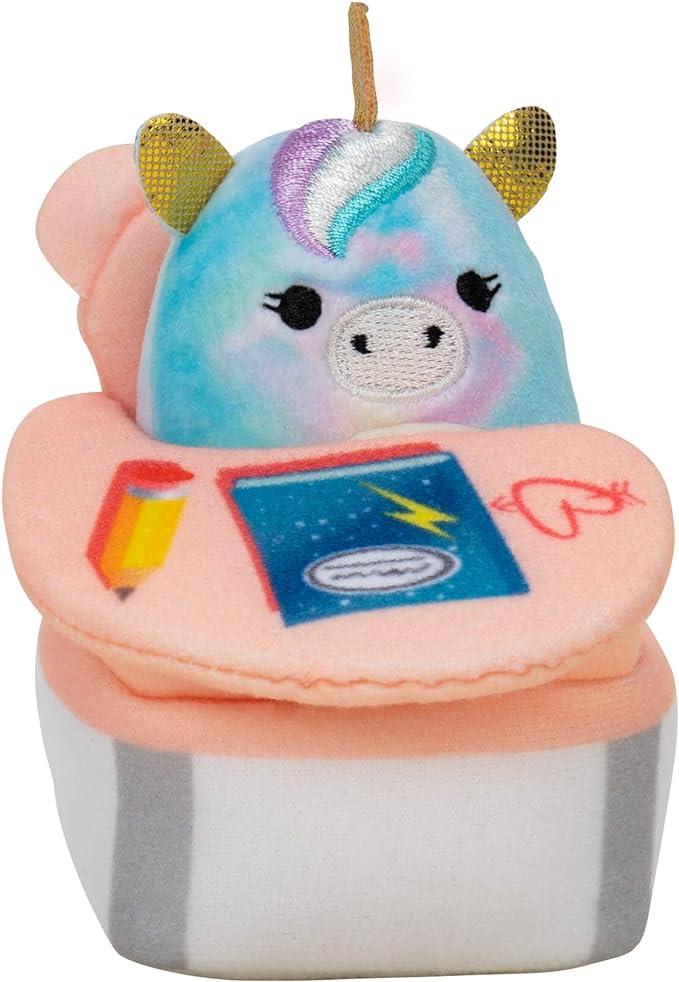 Squishvile Academy Deluxe Play Scene Go! SQM0325 Squishmallows 2" Accessories