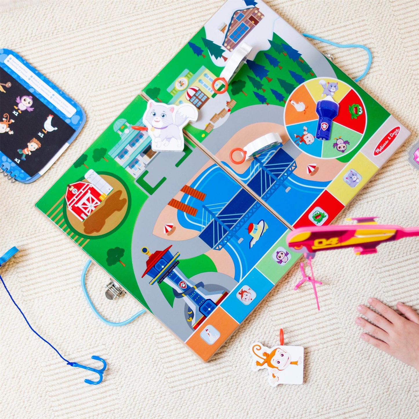 Spy, Find & Rescue Play Set 33327 – Melissa & Doug PAW Patrol Adventure Kit with Spy Gear, Binoculars & Rescue Accessories