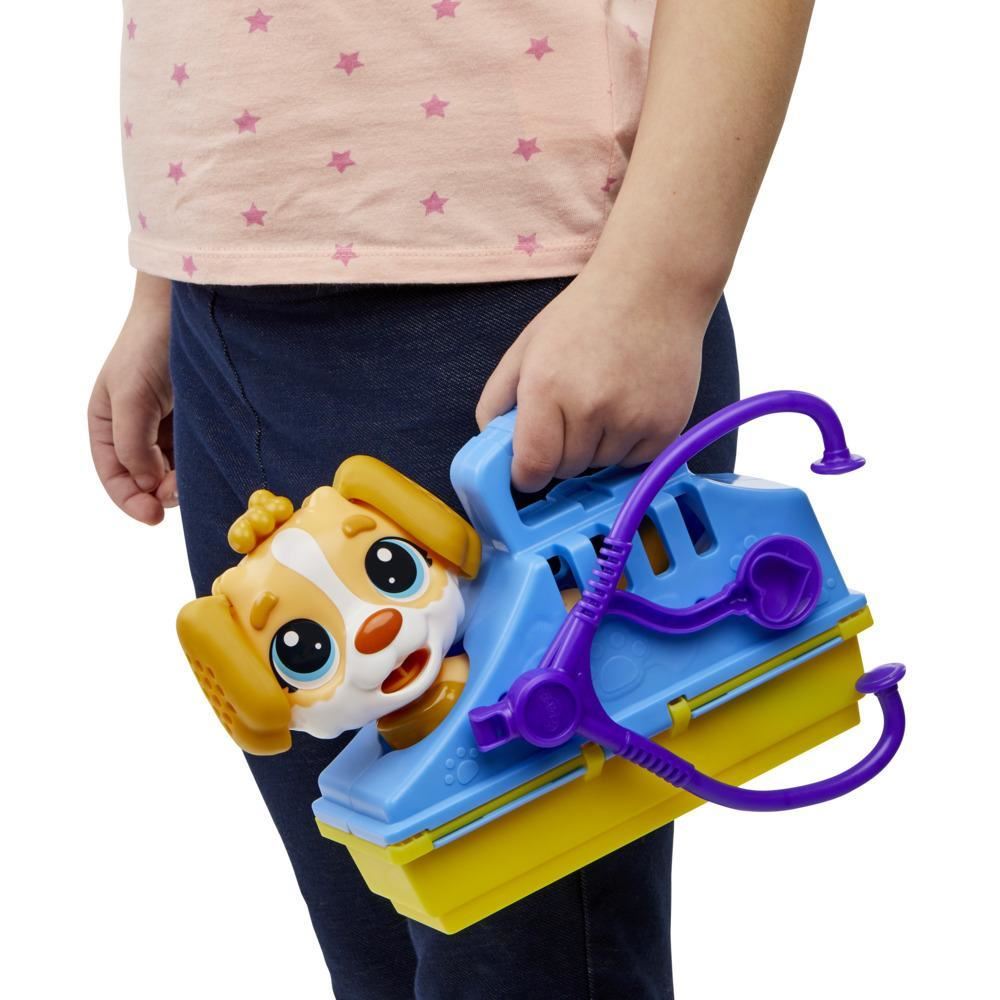 Play-Doh Care ’n Carry Vet Playset F3639 – Pet Carrier Clinic Kit with Toy Dog, 10 Vet-Tools & 5 Dough Colours (Age 3+)